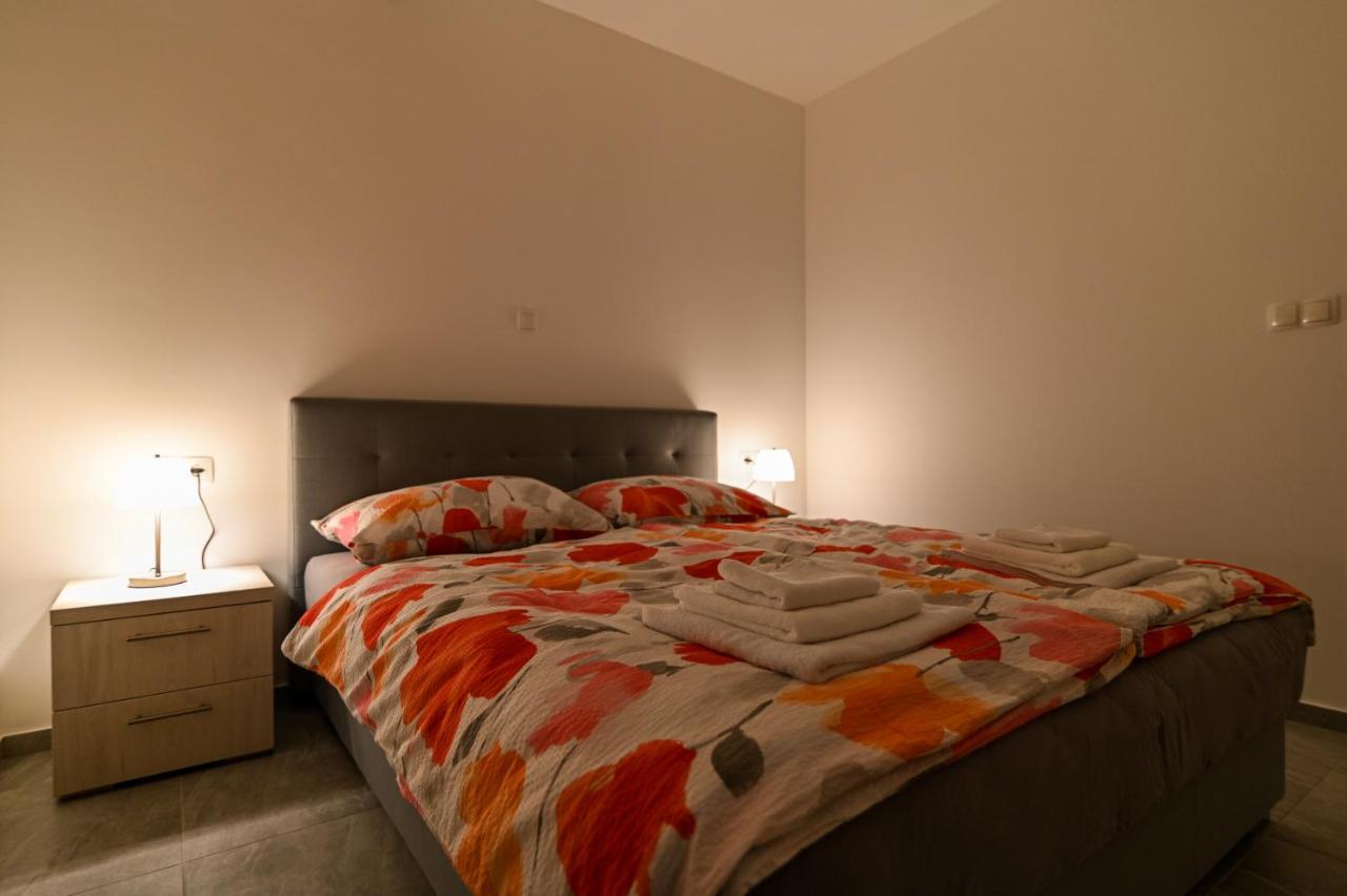 Luxury Apartment With Swimming Pool Ana トロギール エクステリア 写真