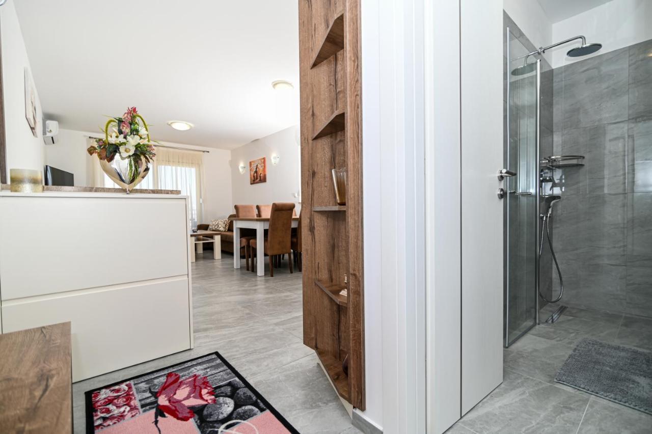 Luxury Apartment With Swimming Pool Ana トロギール エクステリア 写真