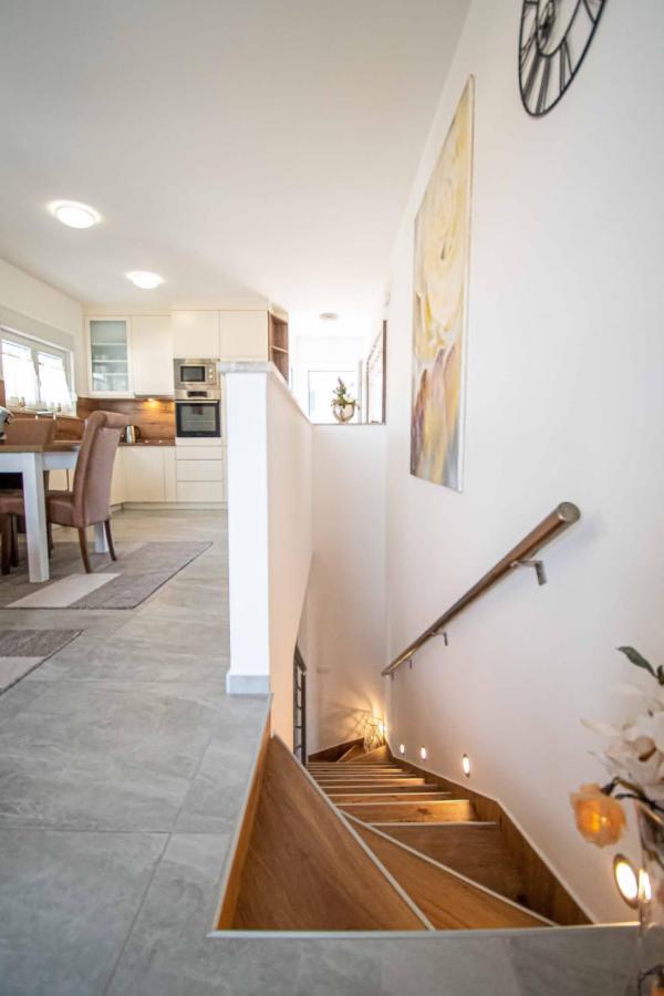 Luxury Apartment With Swimming Pool Ana トロギール エクステリア 写真