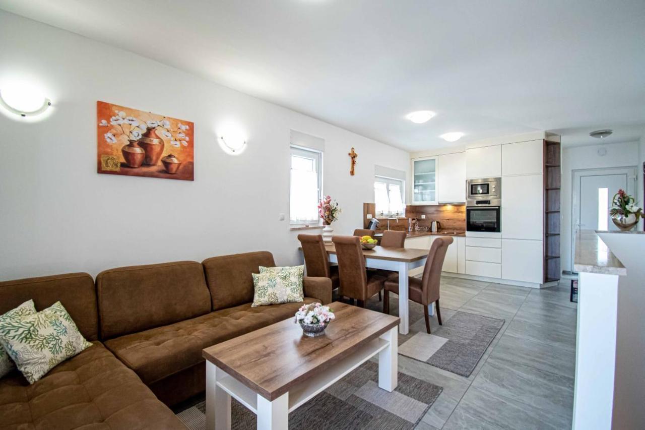 Luxury Apartment With Swimming Pool Ana トロギール エクステリア 写真